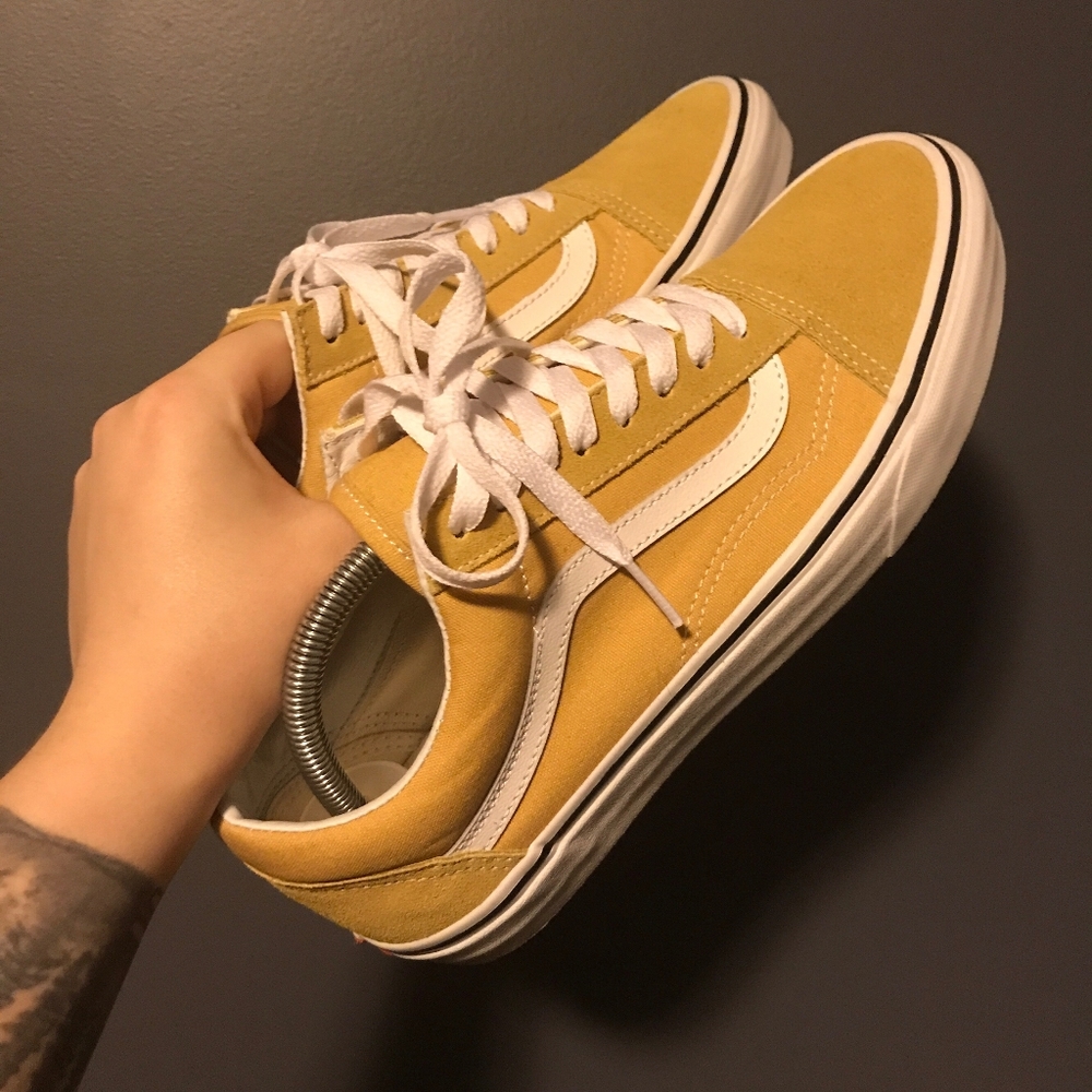 Yellow Old skool vans